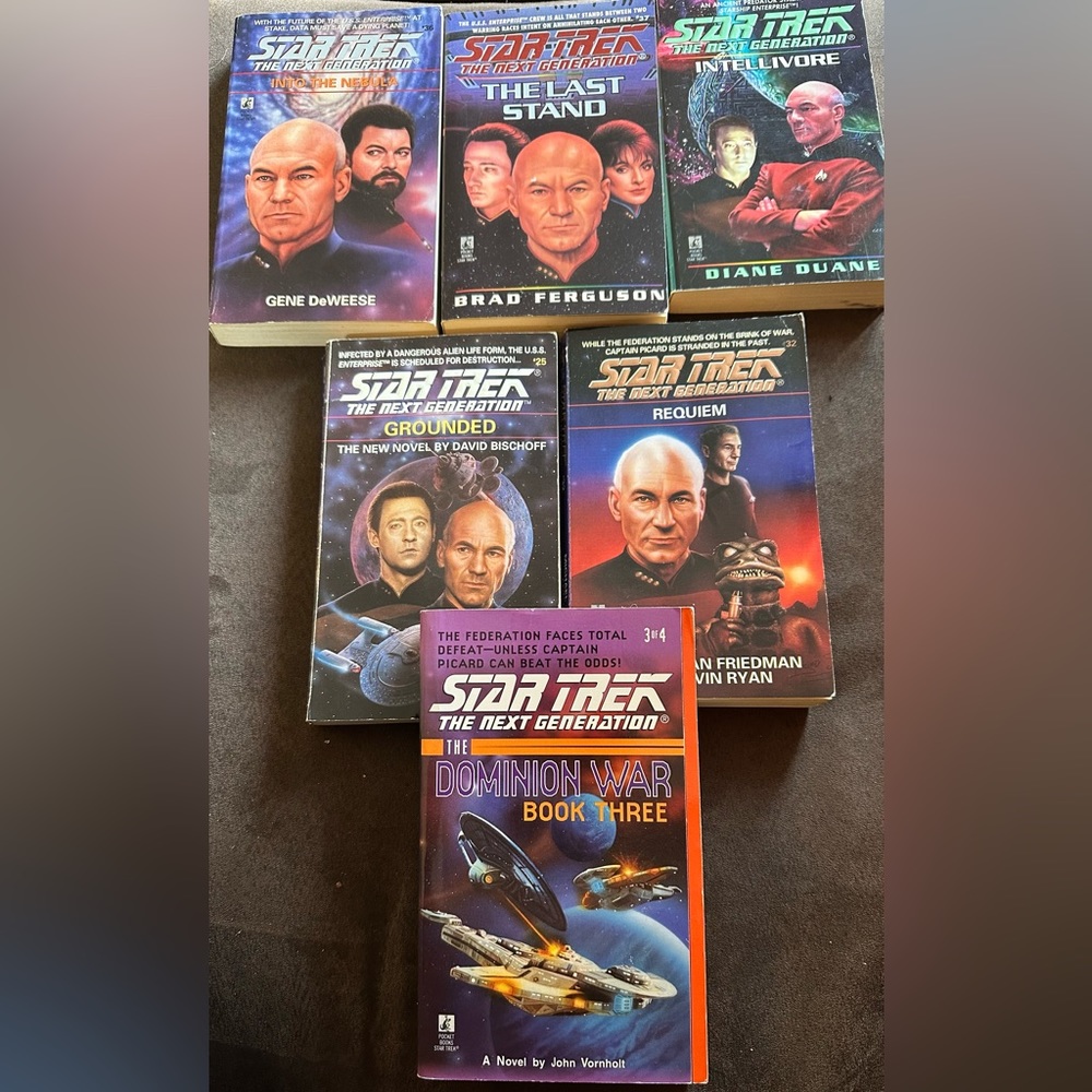 Star Trek - The next generation- paperback books- set of 6.
